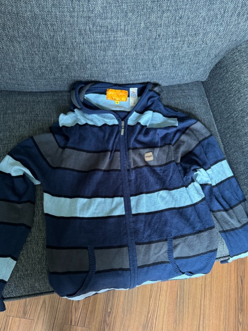 Vintage Men’s Striped Hooded Zip-Up Sweatshirt in Navy and Light Blue